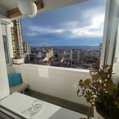 Happy Place Apartment