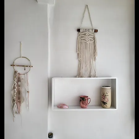 Happy Place Apartment *